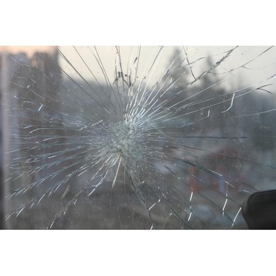 แอล.พี.อาร์ กระจกรถยนต์ ลำลูกกา - ซ่อมรอยร้าวกระจกรถยนต์